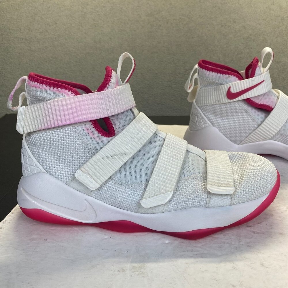 Nike Lebron Soldier 11 Youth 7Y Kay Yow GS Shoes 918369-102 White Pink Cancer - Picture 11 of 15